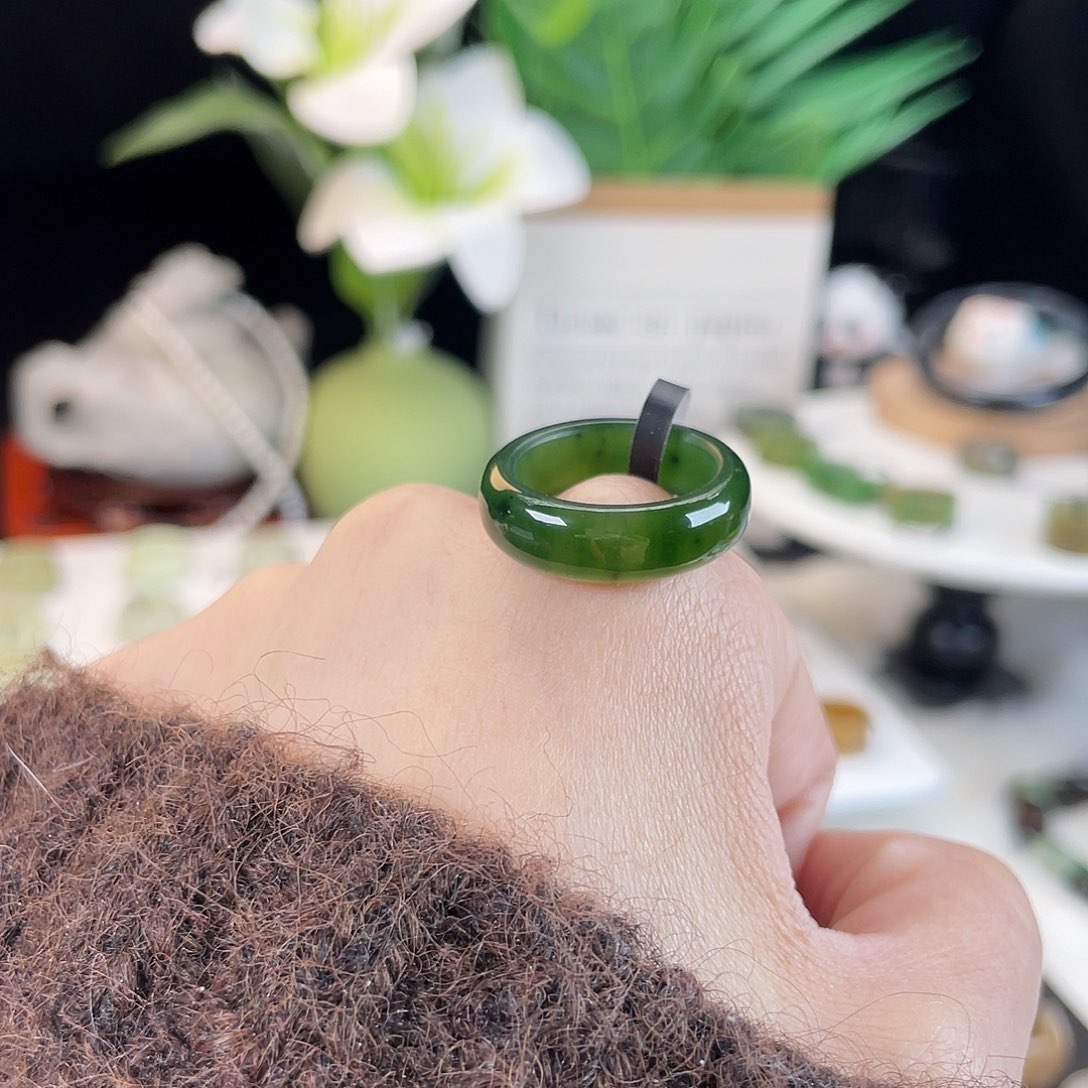 和田玉未镶嵌戒指E28碧玉泥鳅背17