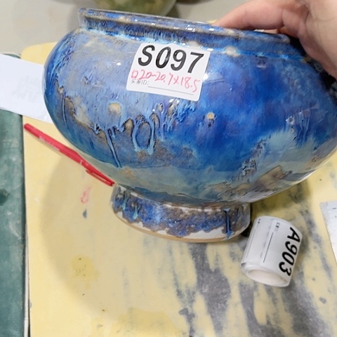 红陶景德镇手工花盆制作