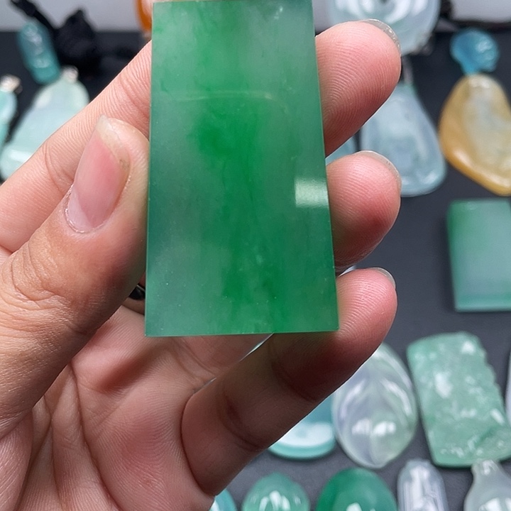 哈**虾无事牌，飘金丝绿，缅优