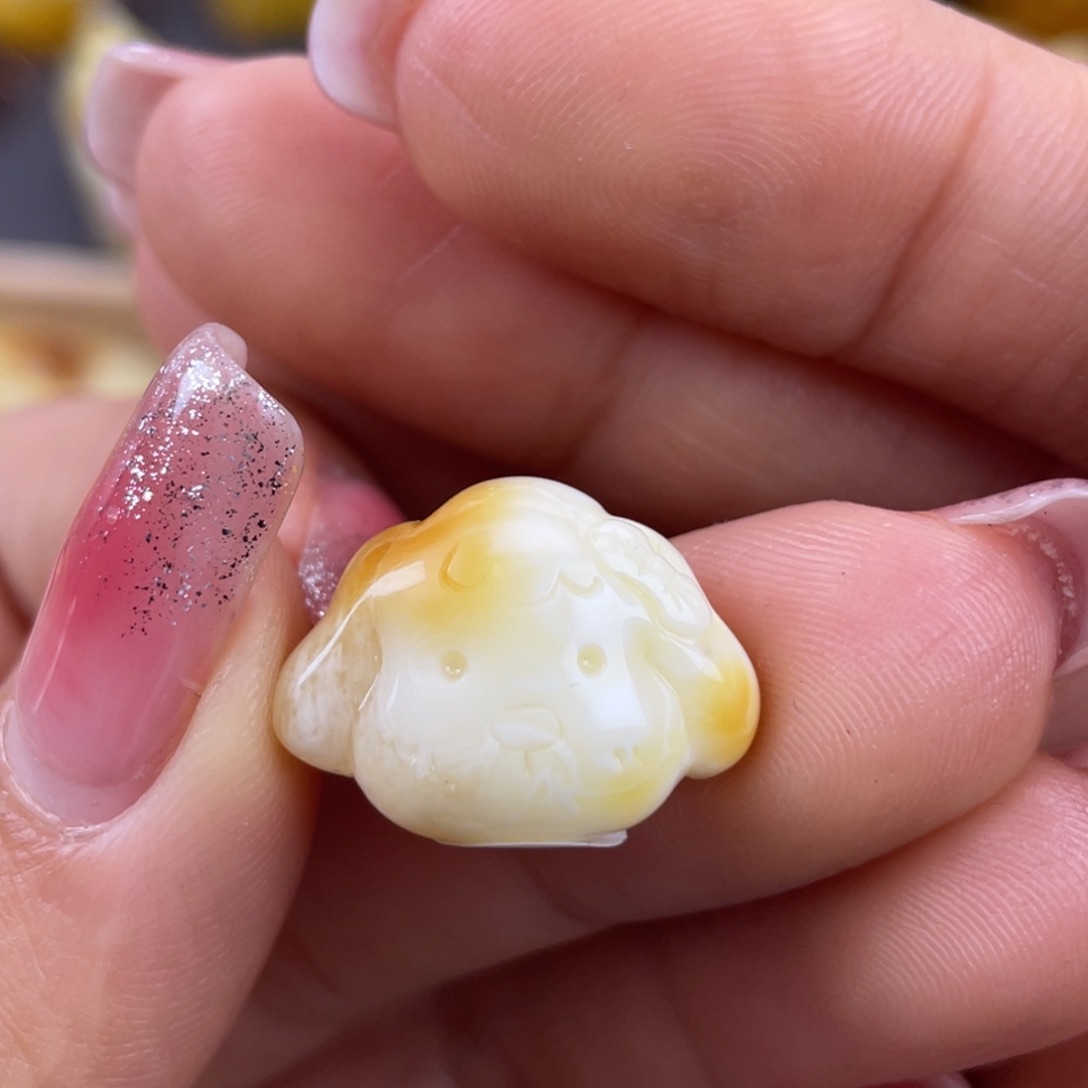 琥珀裸石未镶嵌蜜蜡