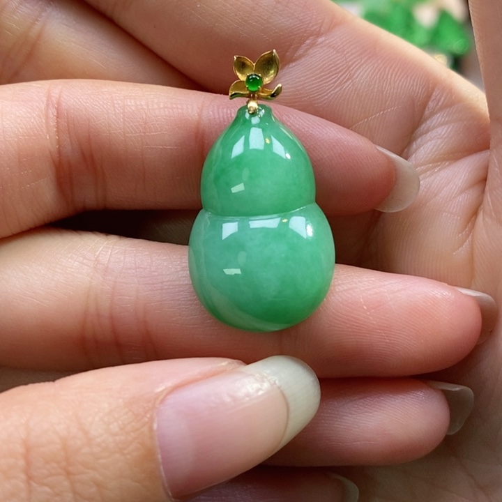 颈饰未镶嵌翡翠吊坠