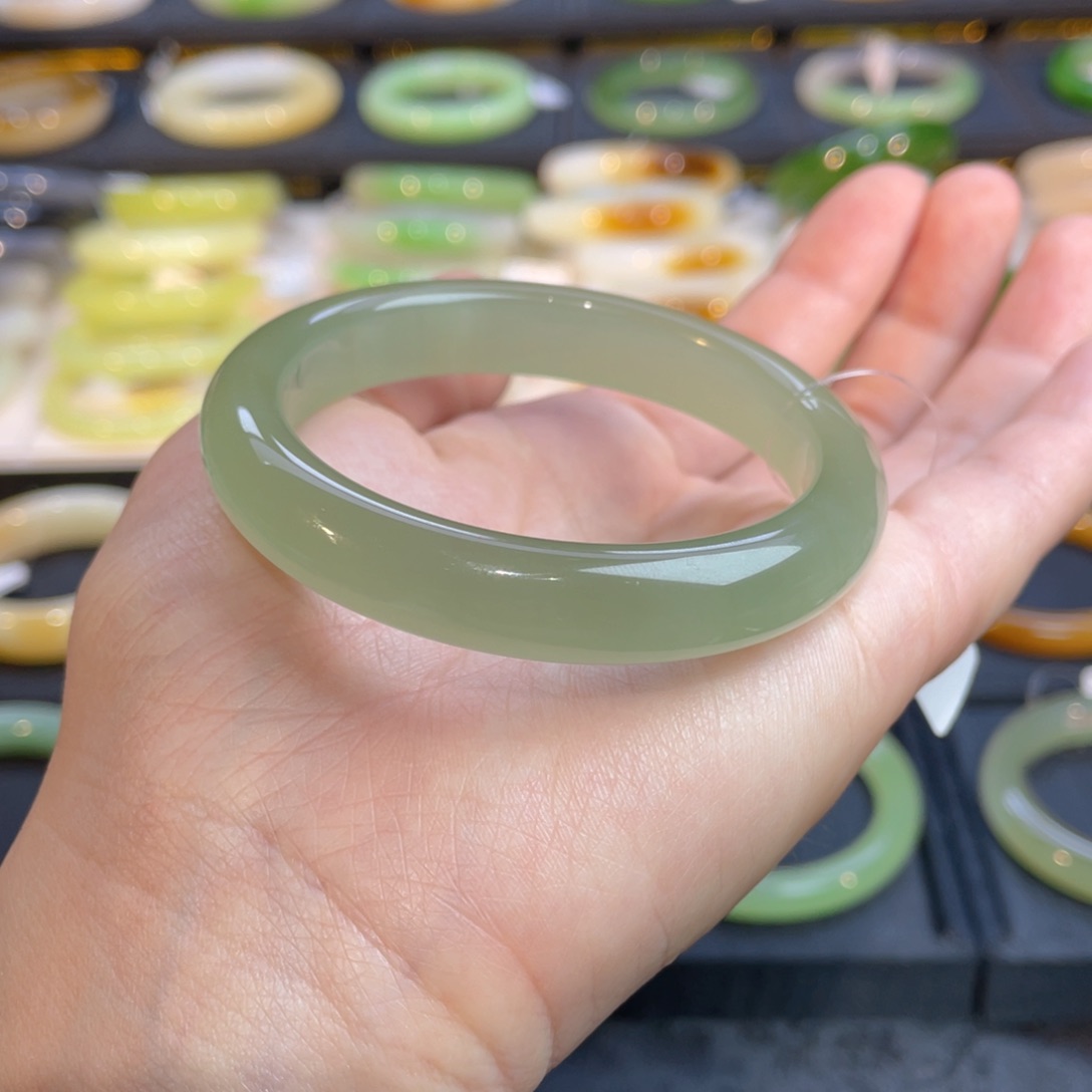 和田玉手镯未镶嵌猫眼晴水手镯54