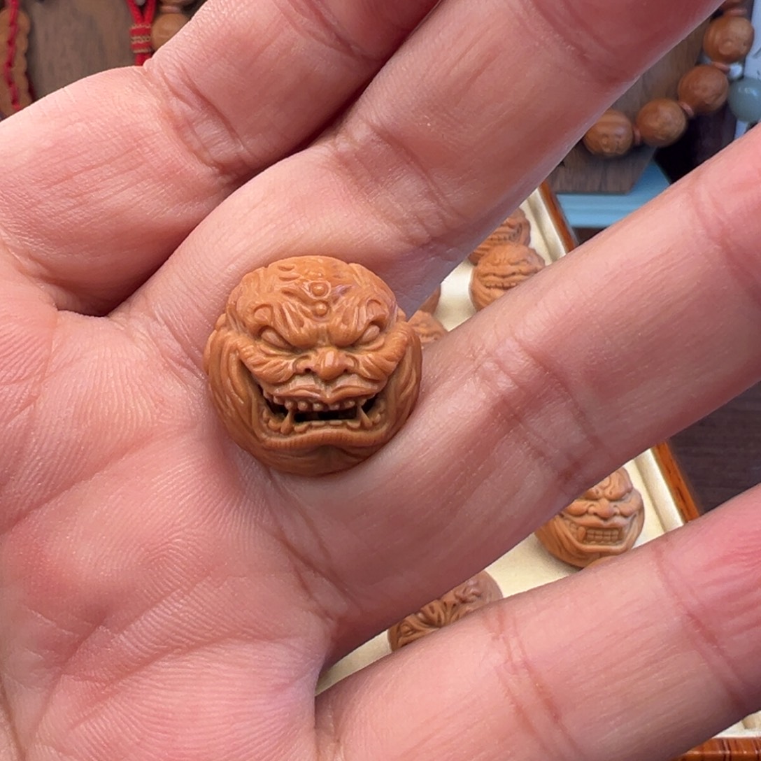 踽***行核桃吊坠吞噬恶僧系列单颗19