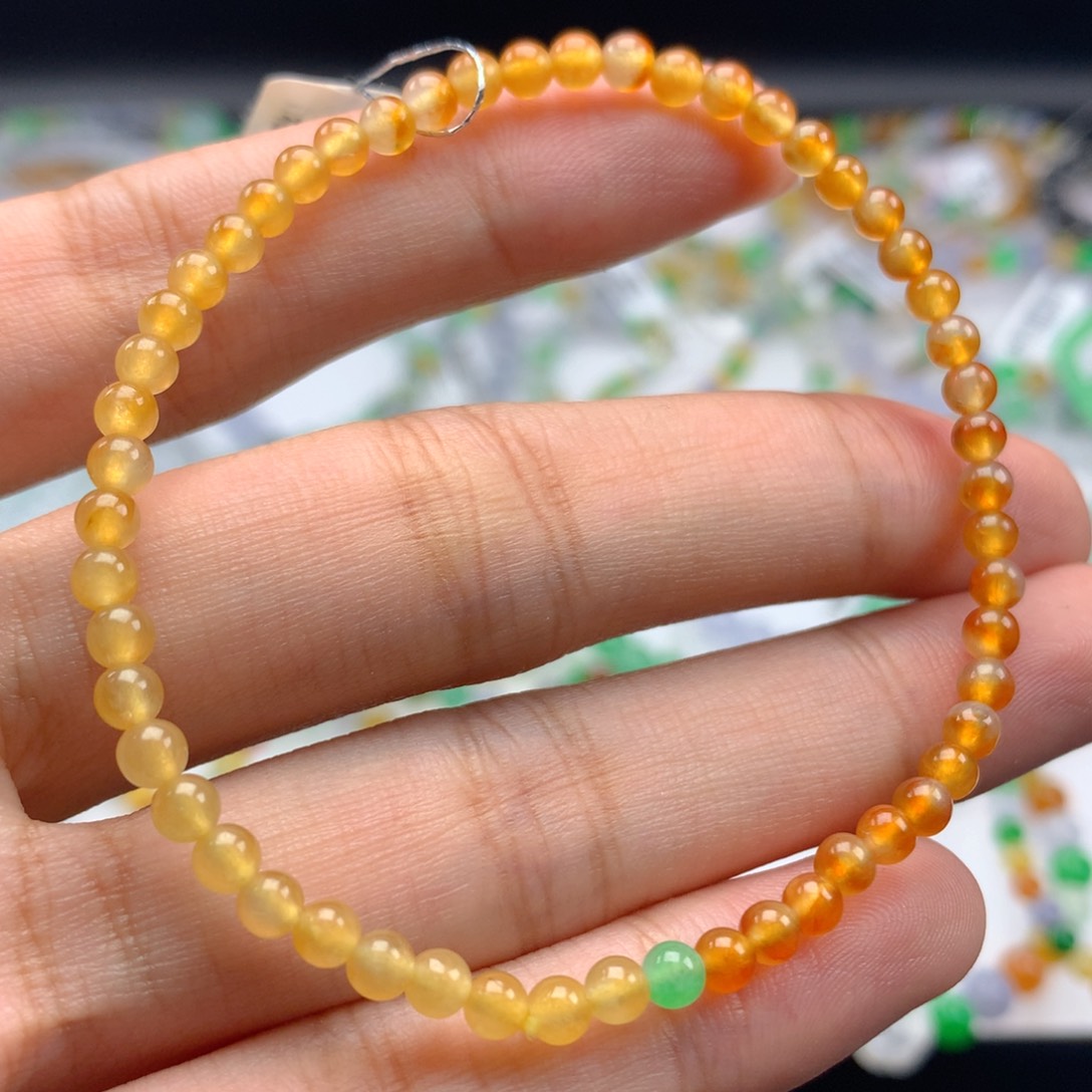 翡翠手链未镶嵌卡