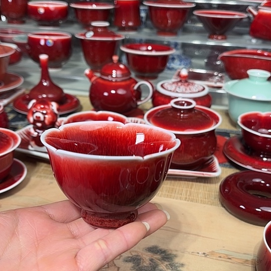 景德镇陶瓷红马坊花口杯