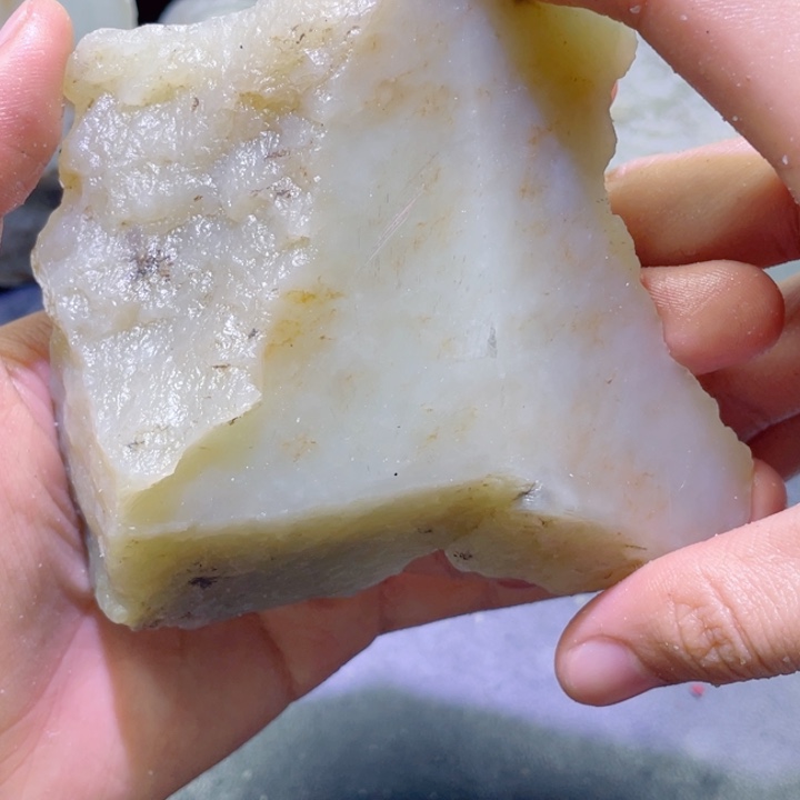 和田玉未镶嵌珠宝半成品