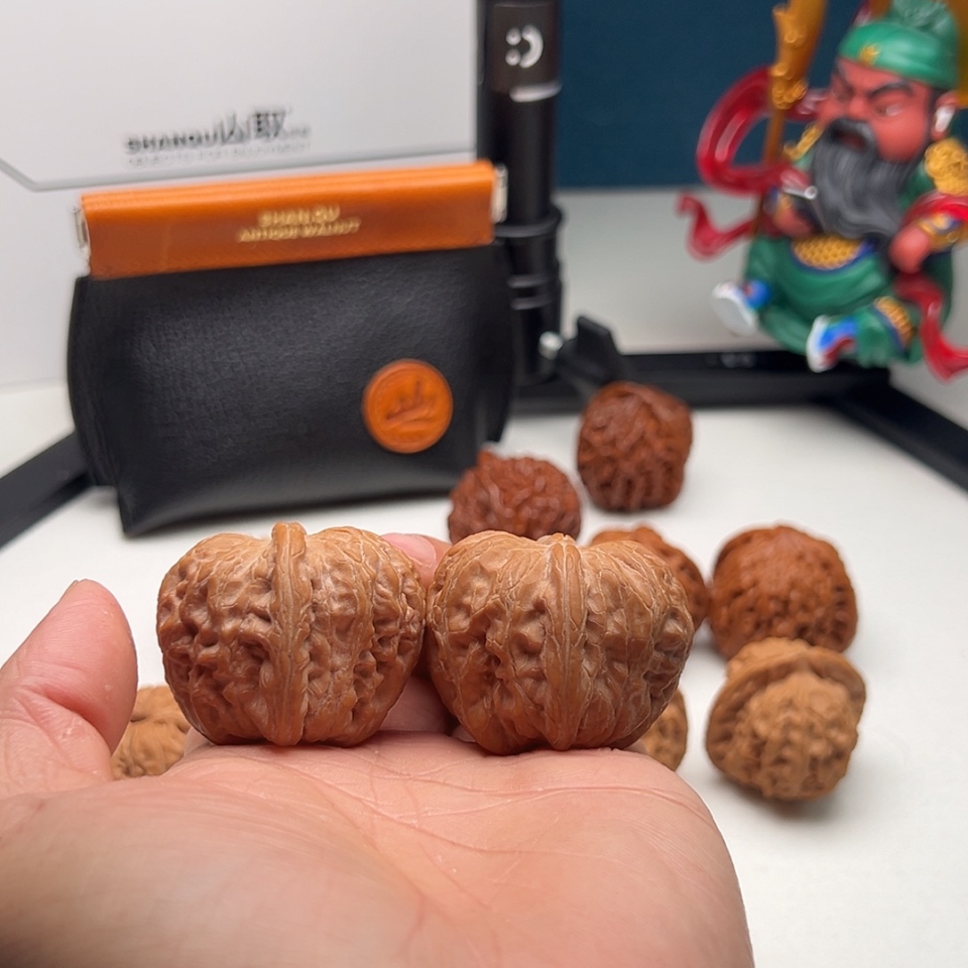 D***_文玩核桃吊坠元宝