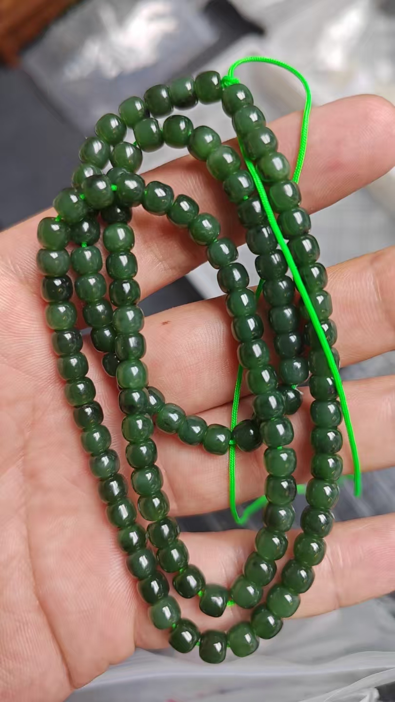 和田玉碧玉项链6mm左右多样性发其一A-159