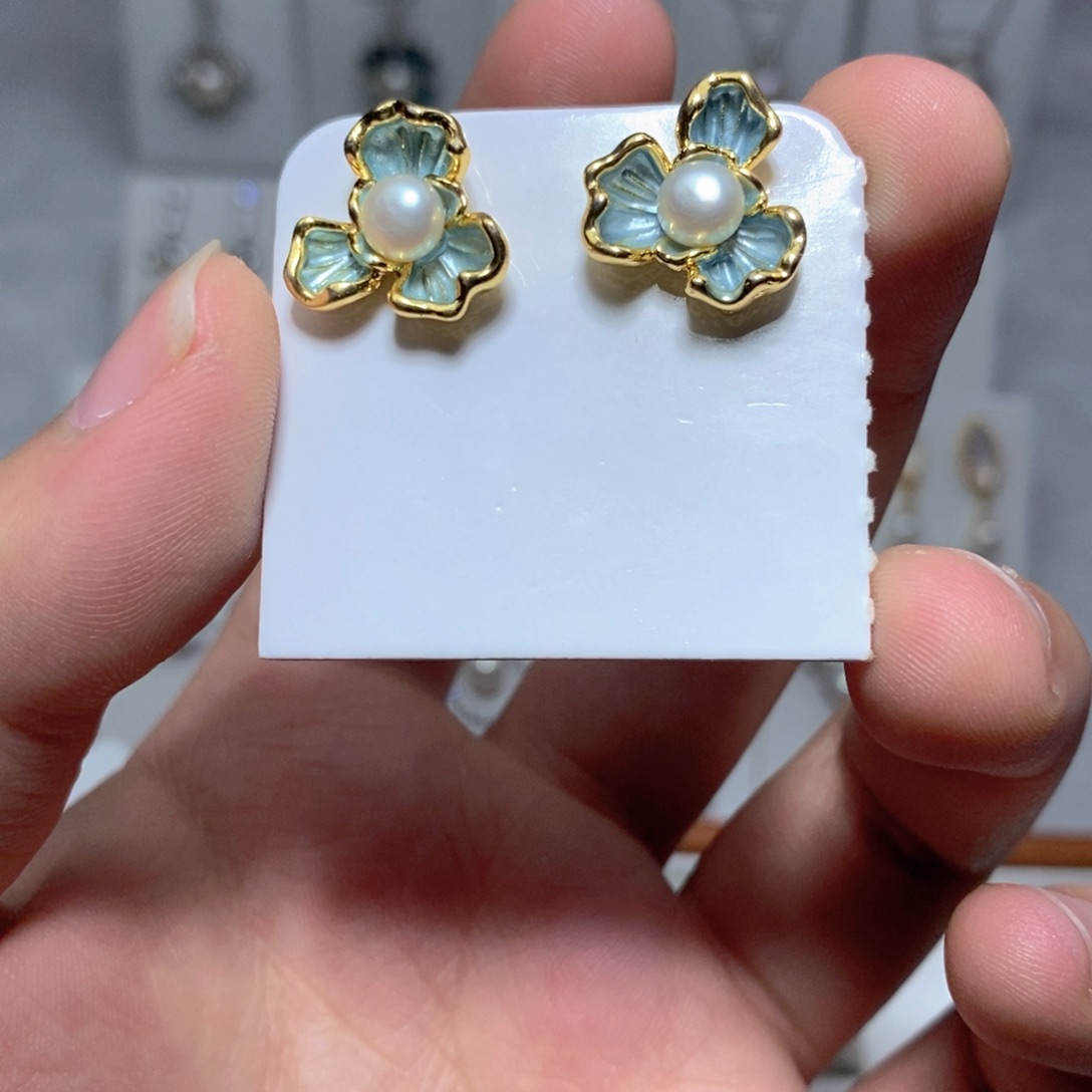 银S925镶嵌淡水珍珠耳饰