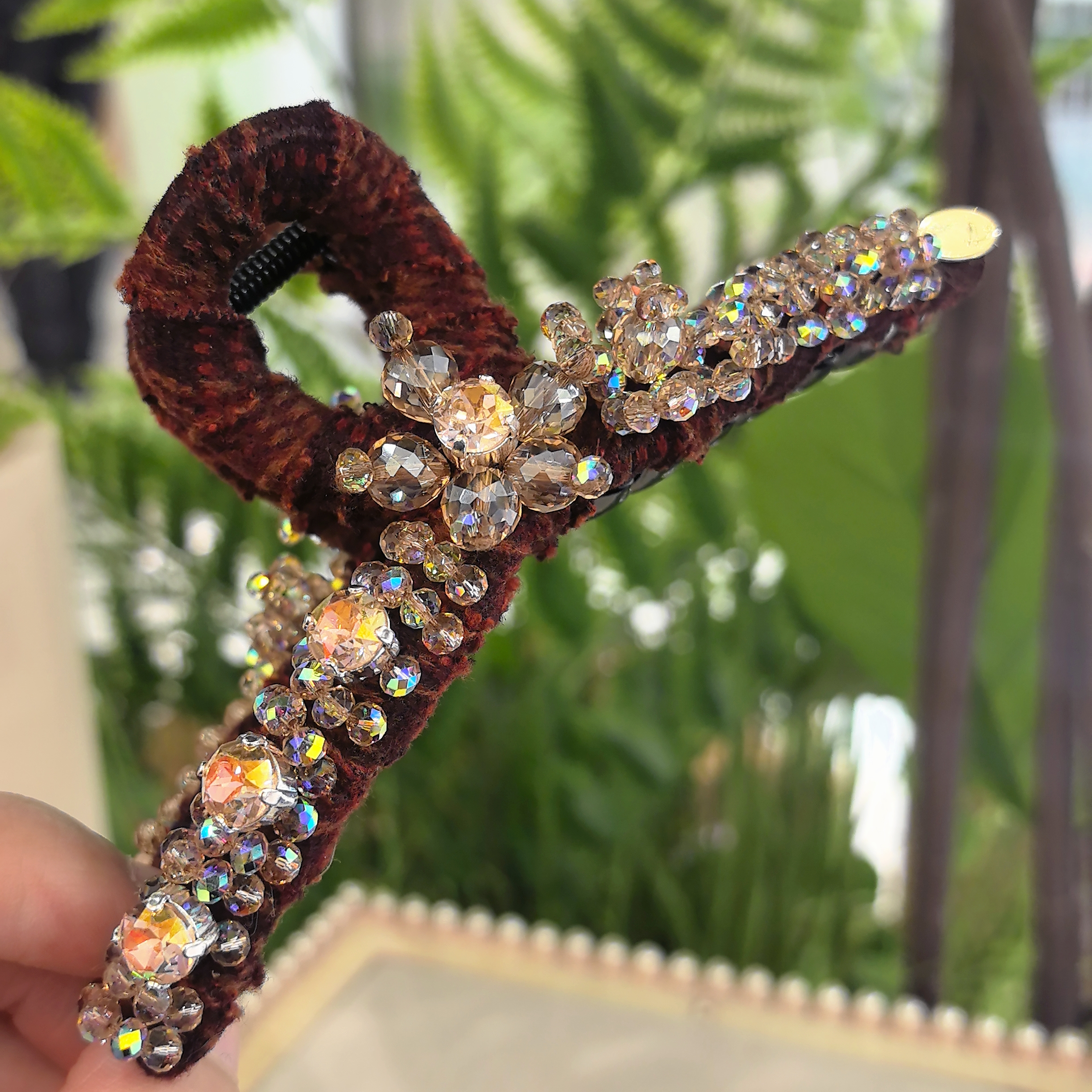 【挚爱】精品水晶红色格子丝绒重工满钻编织十三公分抓夹WM-719