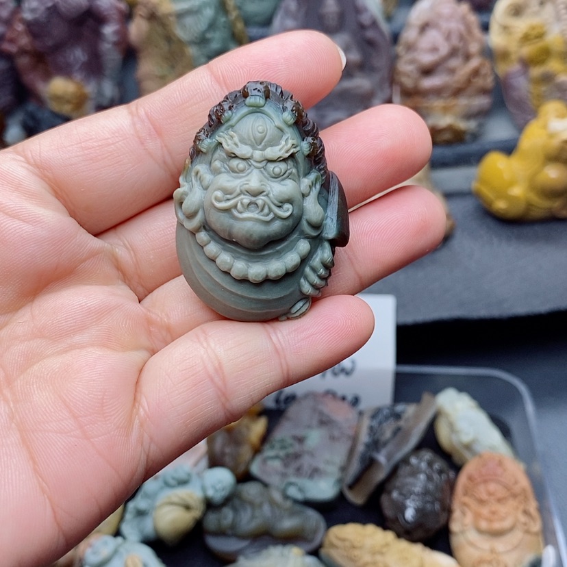 【闪购商品】定制石英质玉吊坠未镶嵌