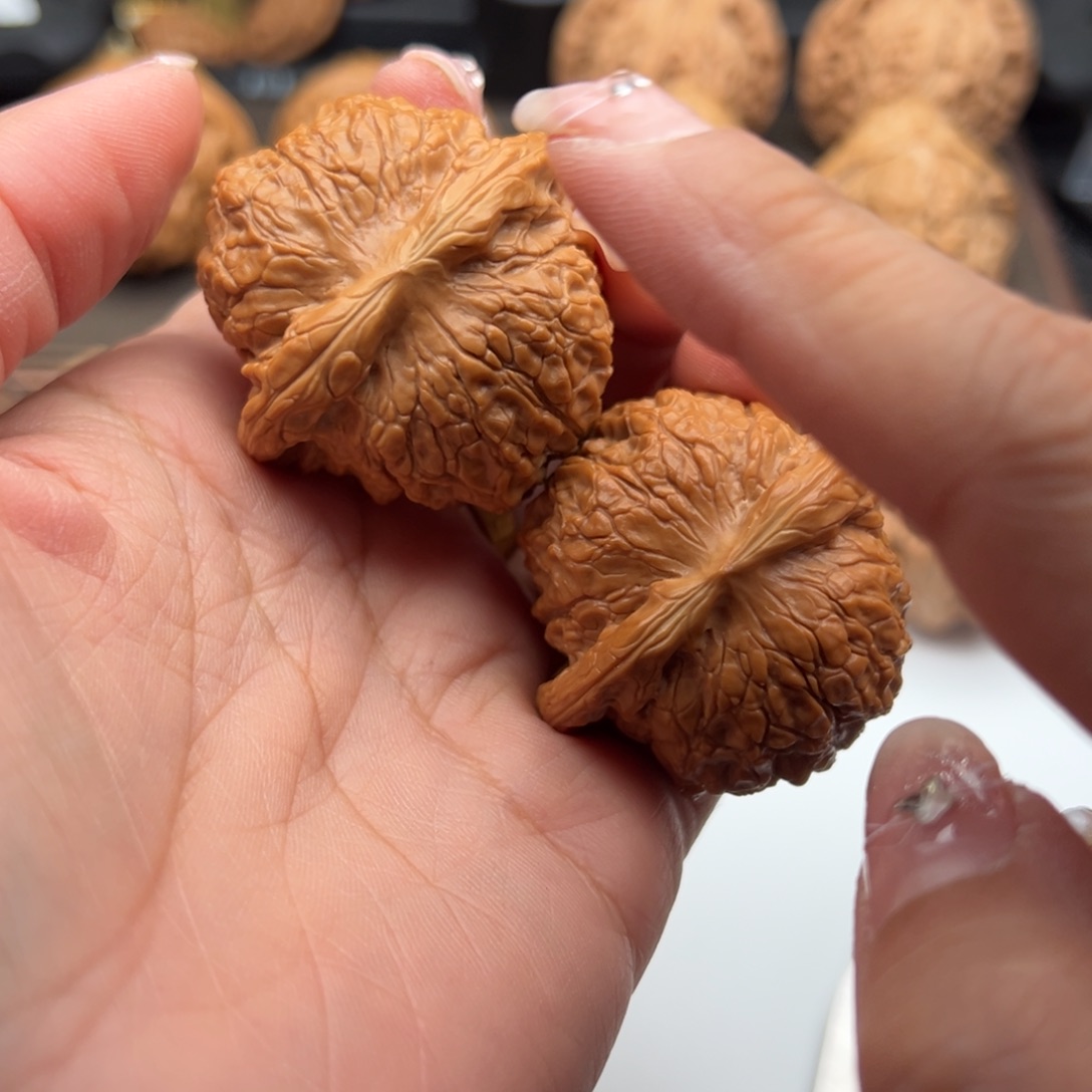 文玩核桃把件血麒麟42