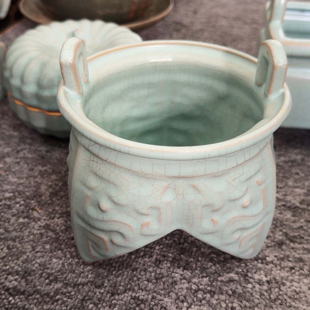 昆***南摆件陶哈哈哈哈哈哈哈哈哈爱你