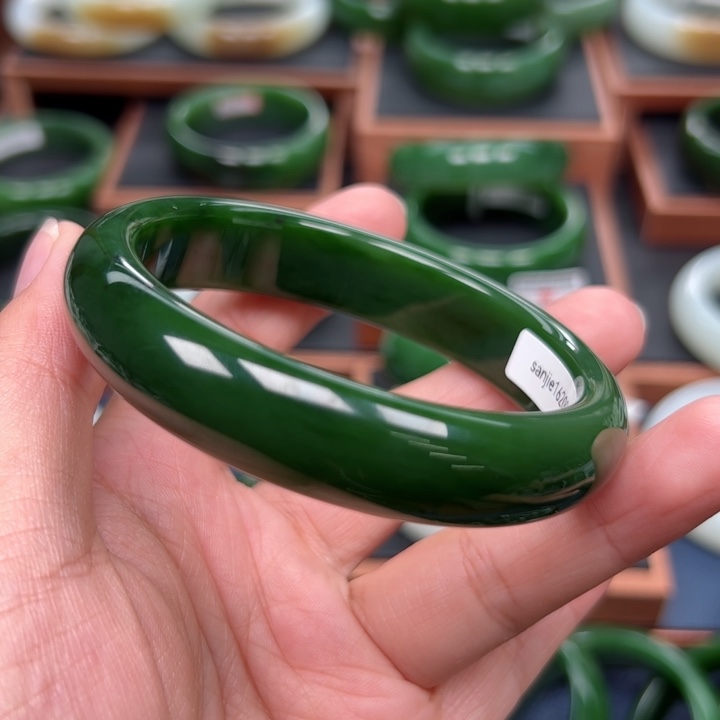 未镶嵌手镯和田玉（碧玉）6263