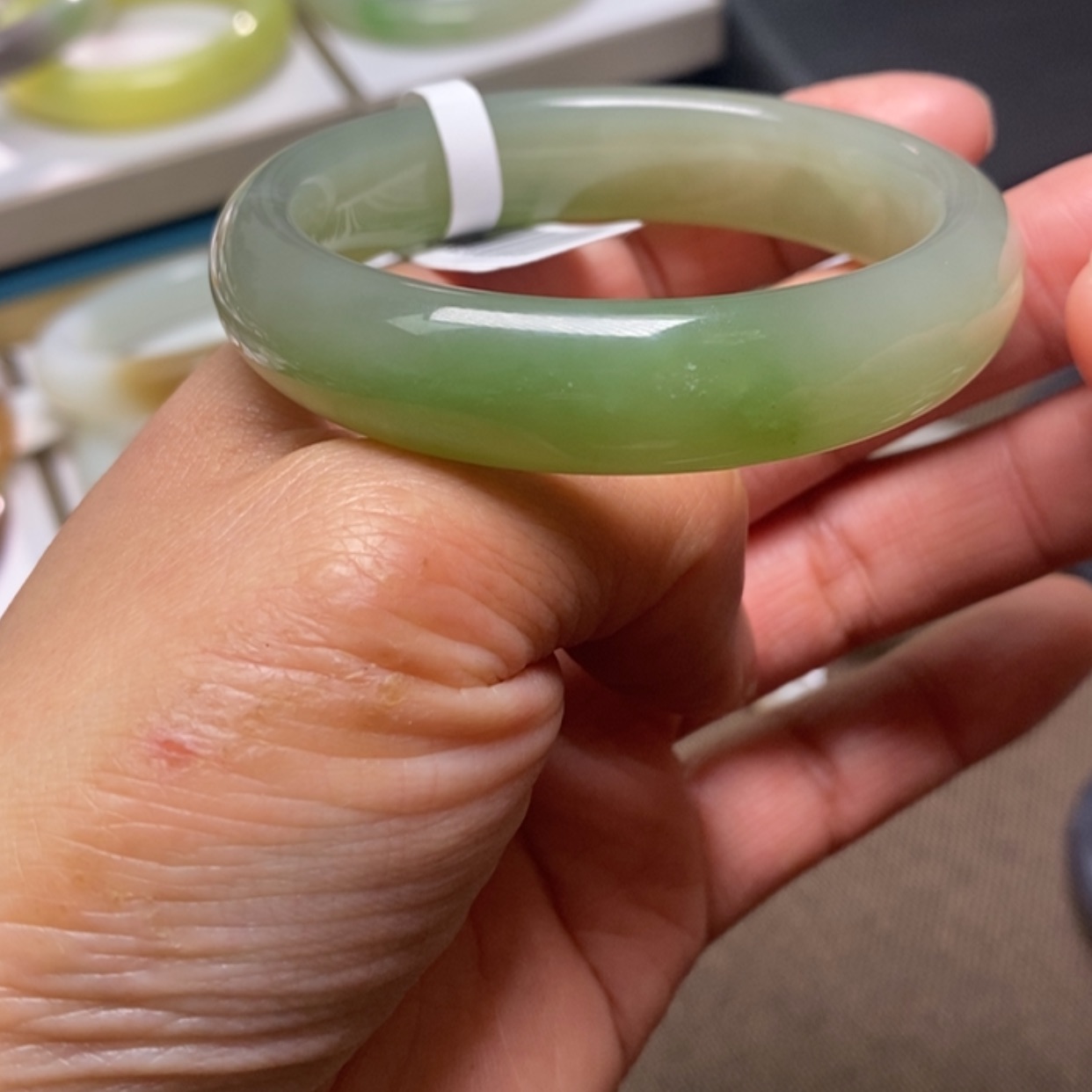 【闪购商品】和田玉手镯未镶嵌