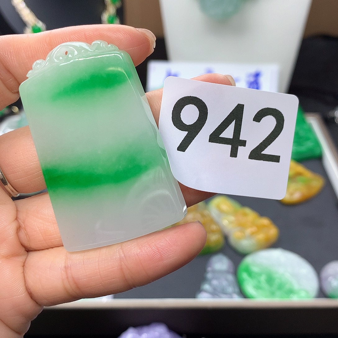 翡翠颈饰未镶嵌我