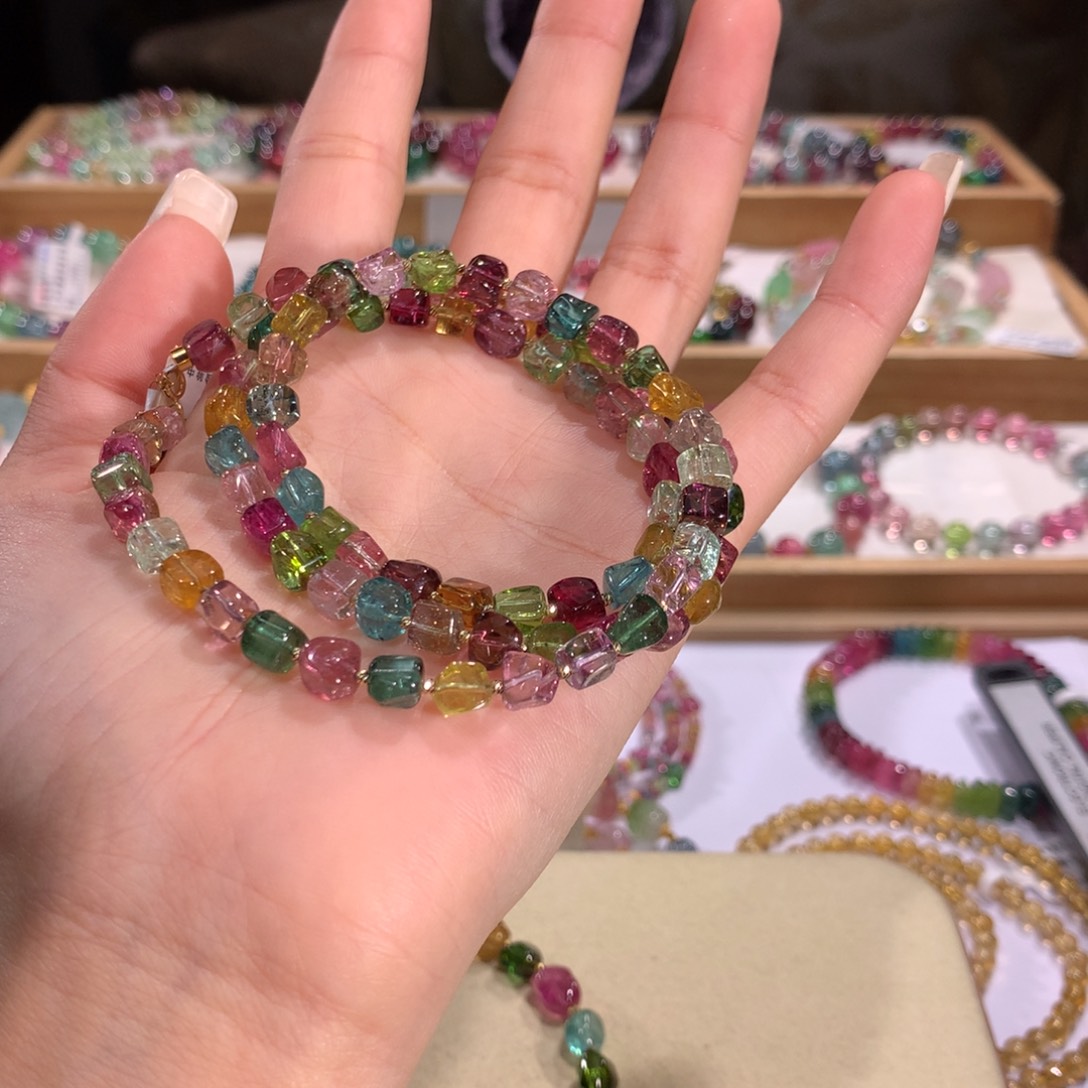 碧玺多样性发货一件未镶嵌