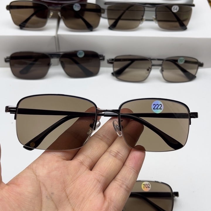 分体式中茶色半框？222