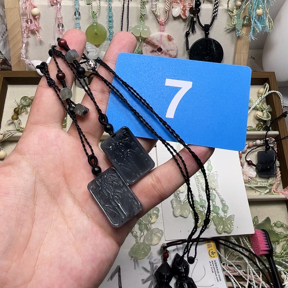 蛇纹石玉合金颈饰
