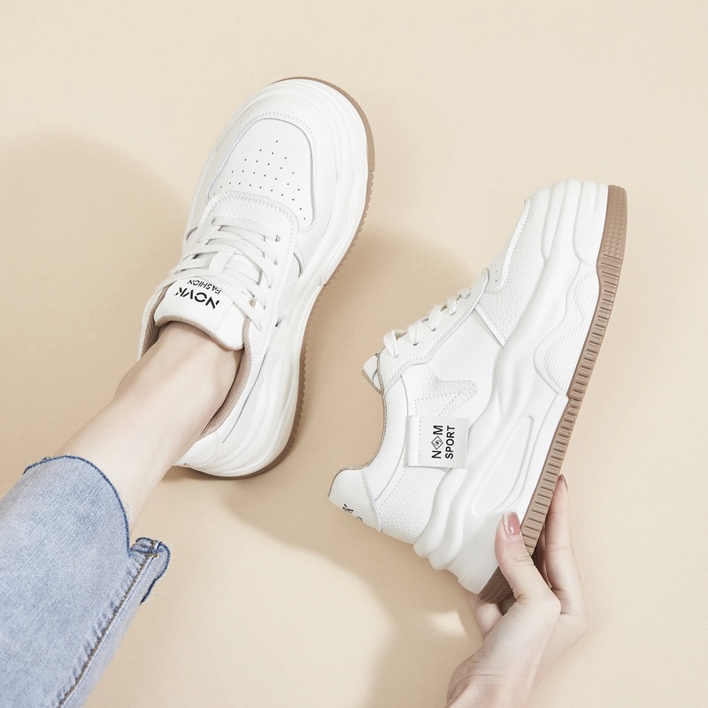 小个子~增高8.5厚底板鞋女真皮白鞋百搭洋气气质不累脚休闲运动鞋