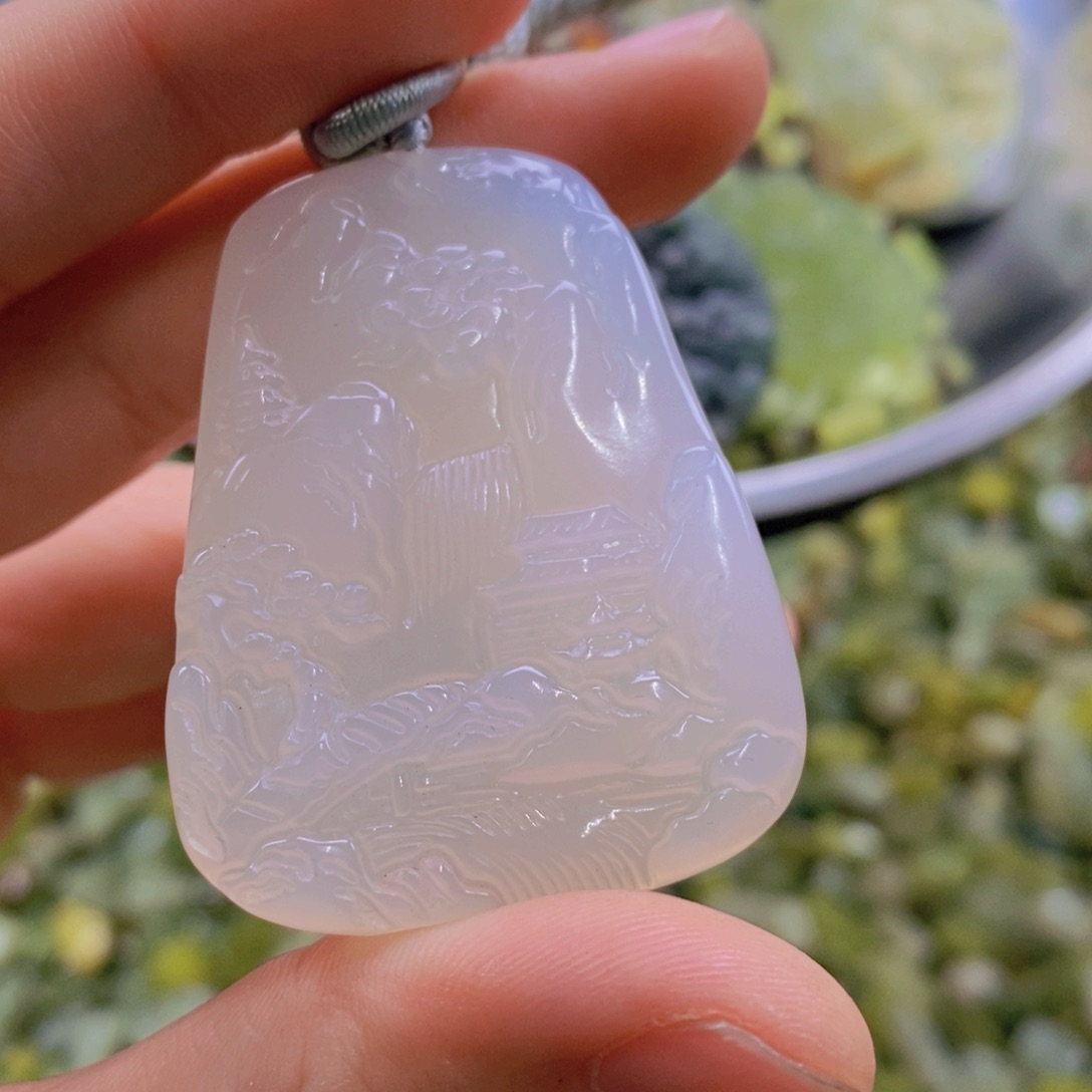 蛇纹石玉吊坠未镶嵌