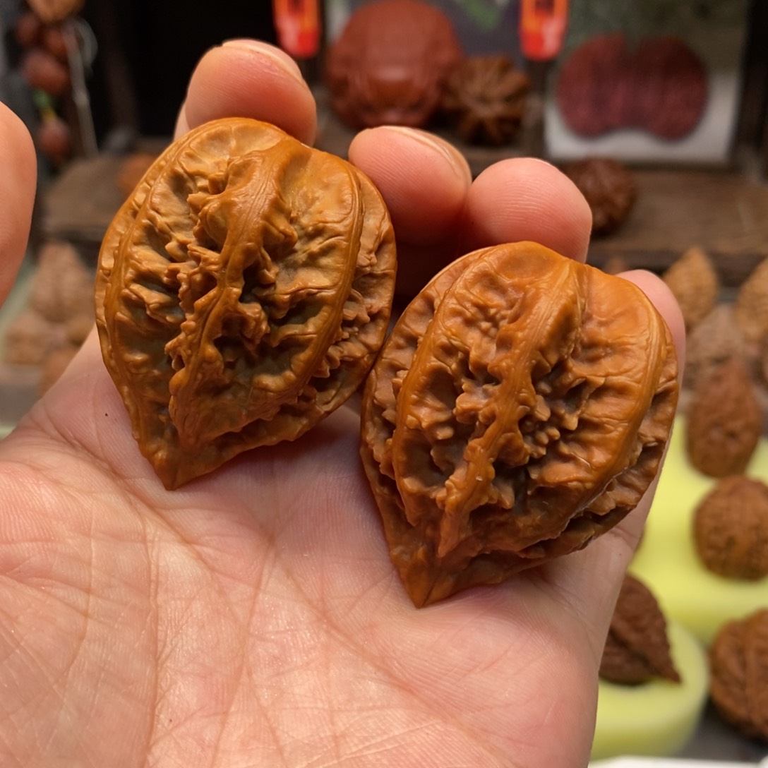 文玩核桃把件微**好八棱金刚塔