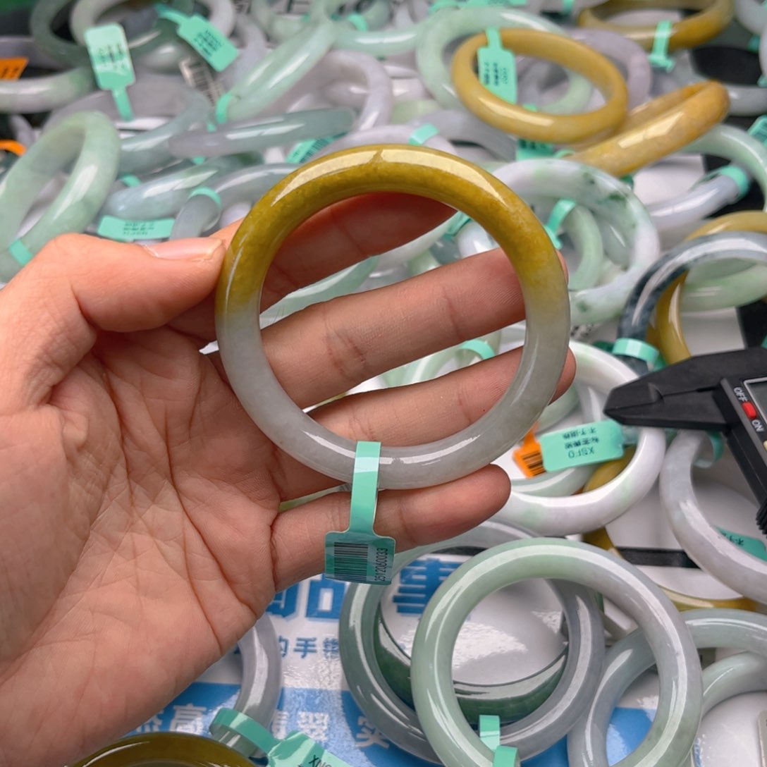 未镶嵌手镯翡翠5657x35. 110