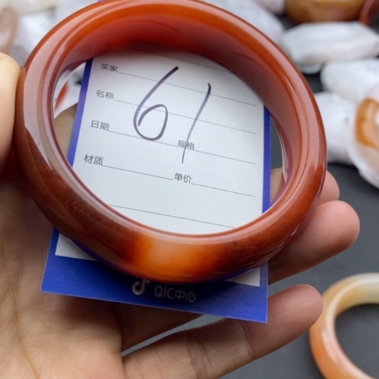 石英质玉未镶嵌手镯