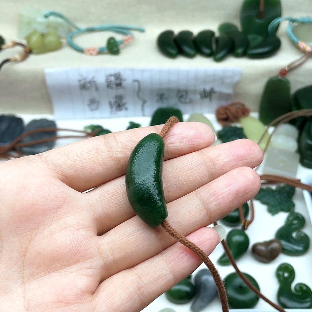 颈饰未镶嵌和田玉第*次