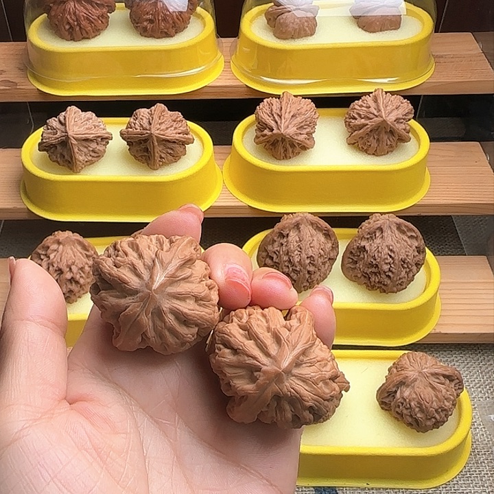 吊坠文玩核桃红锦鲤