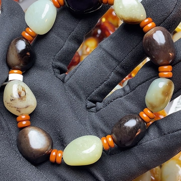 零***食和田玉未镶嵌手链