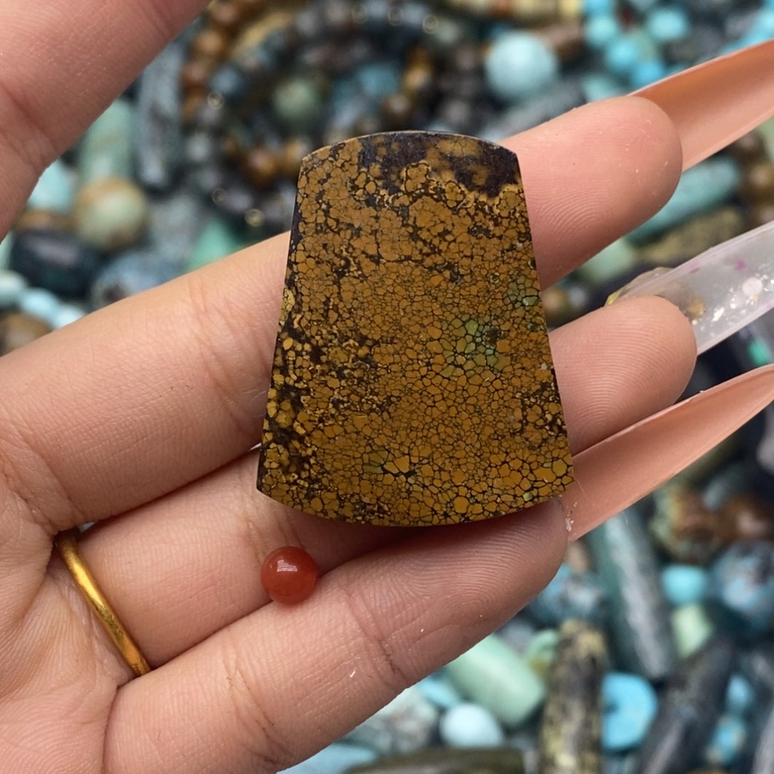 南红玛瑙未镶嵌珠宝奇石