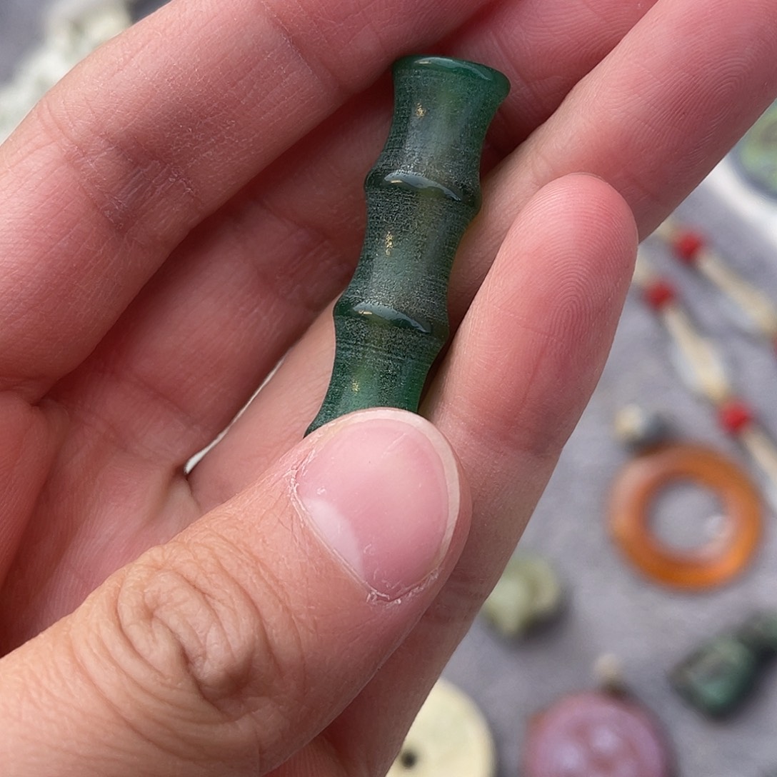 陶瓷琉璃珠子是什么样