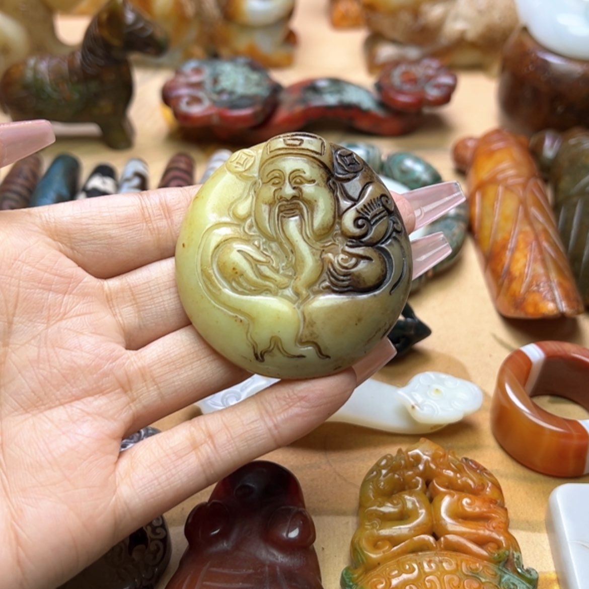 【闪购商品】蛇纹石玉颈饰未镶嵌