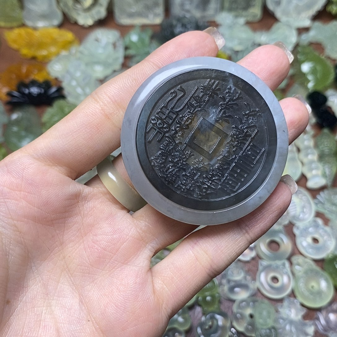 蛇纹石玉未镶嵌项链