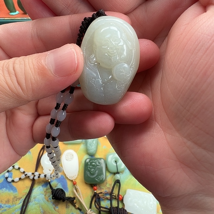 和田玉未镶嵌颈饰汪*