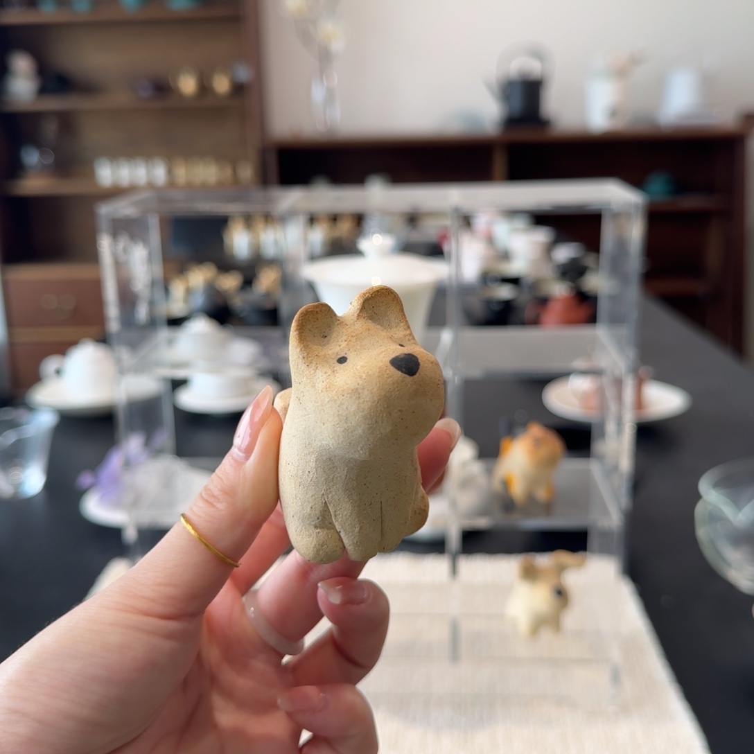 棕色快乐修勾 手作茶宠