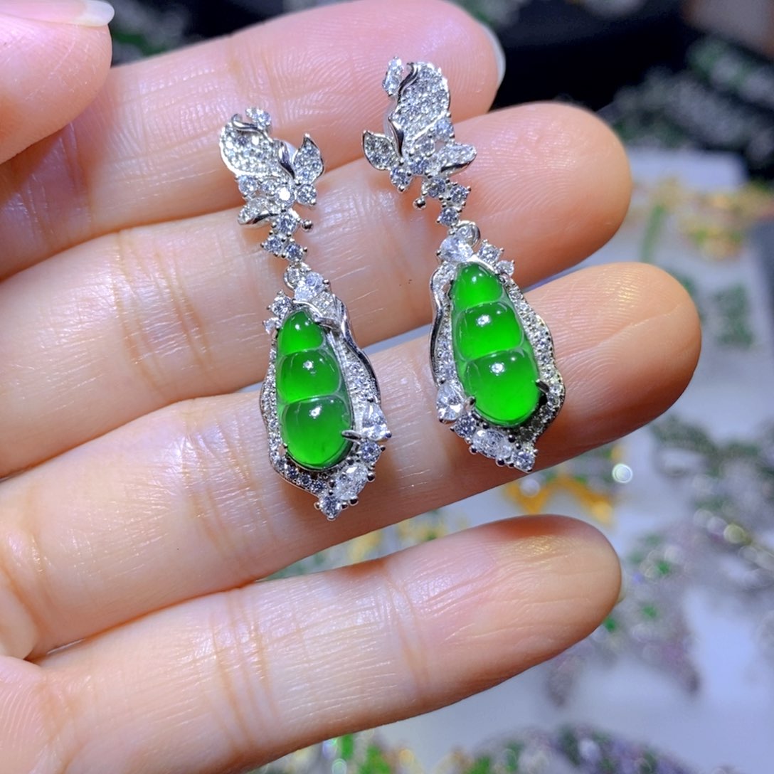 翡翠颈饰银S925镶嵌天然翡翠