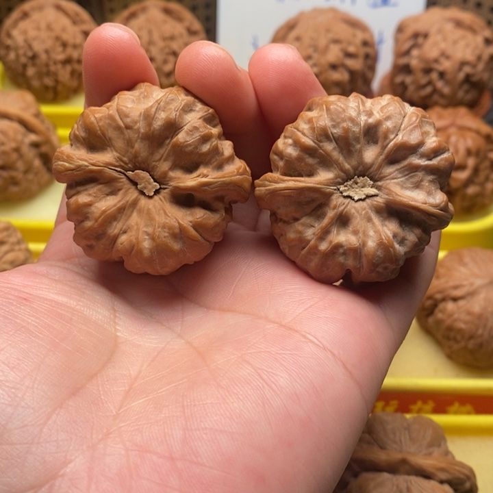 吊坠桃核蛤蟆头42。。。。。。