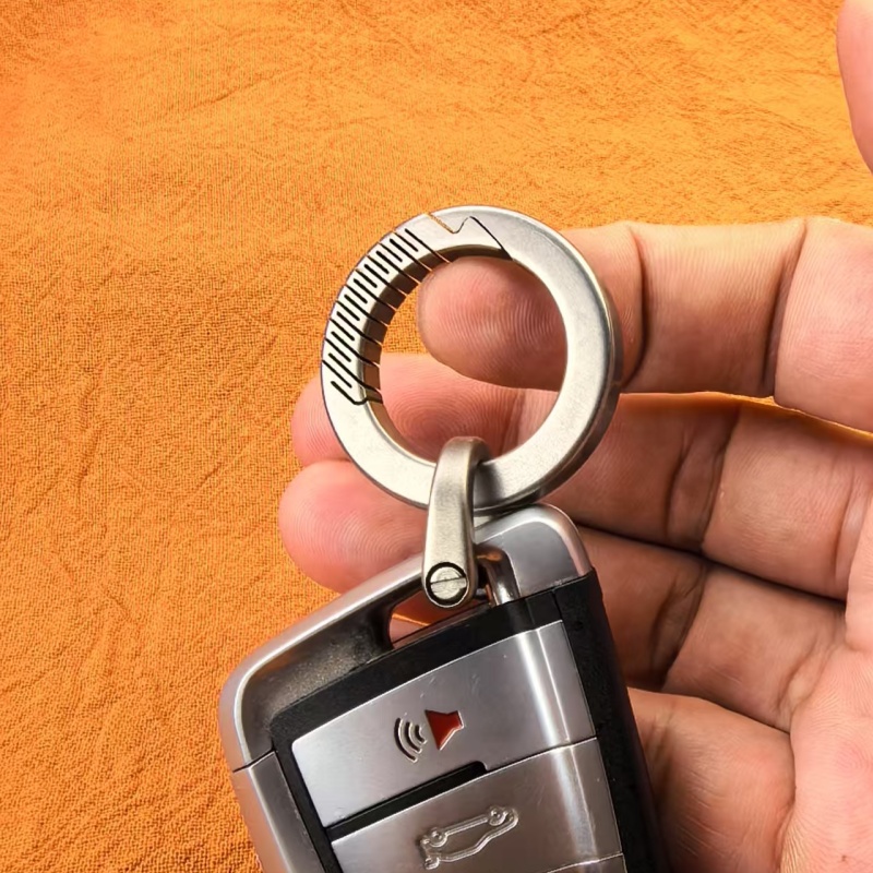 钛合金汽车钥匙扣旋转锁匙链创意加厚结实耐用万向节马蹄扣连接器