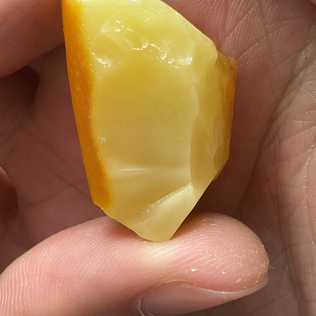 格***蒂定制琥珀蜜蜡定制