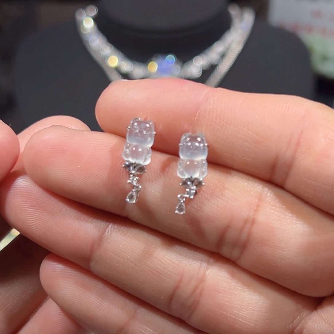 翡翠18K金镶嵌耳饰福利天然缅甸 A货翡翠白冰小熊耳钉