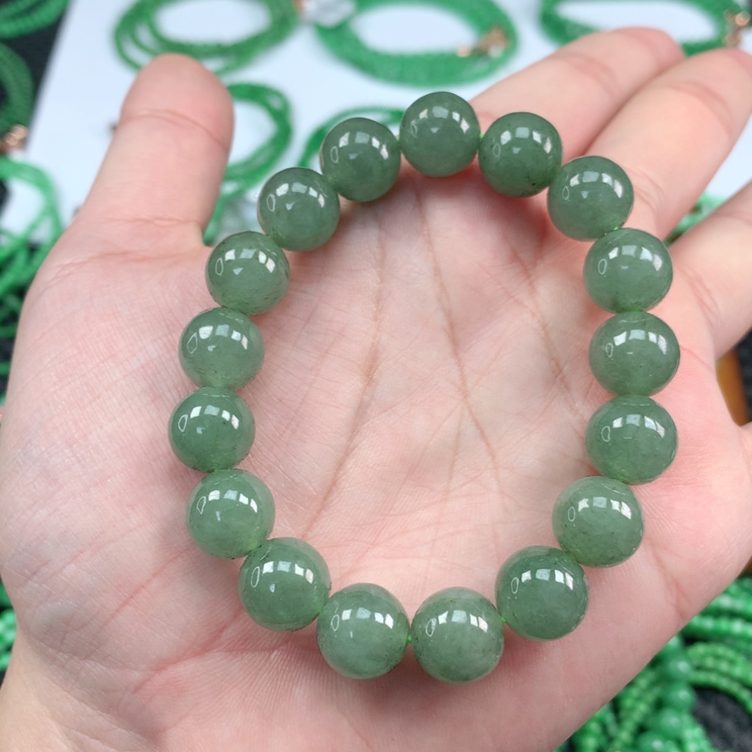 翡翠手链未镶嵌翡翠