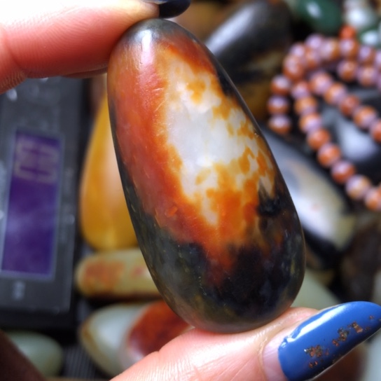 和田玉未镶嵌珠宝奇石