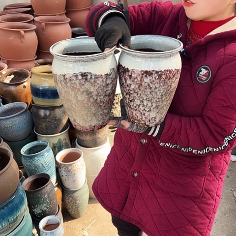 17口23高瑕疵盆子。