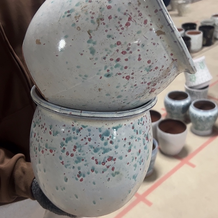 高度21厘米口20厘米