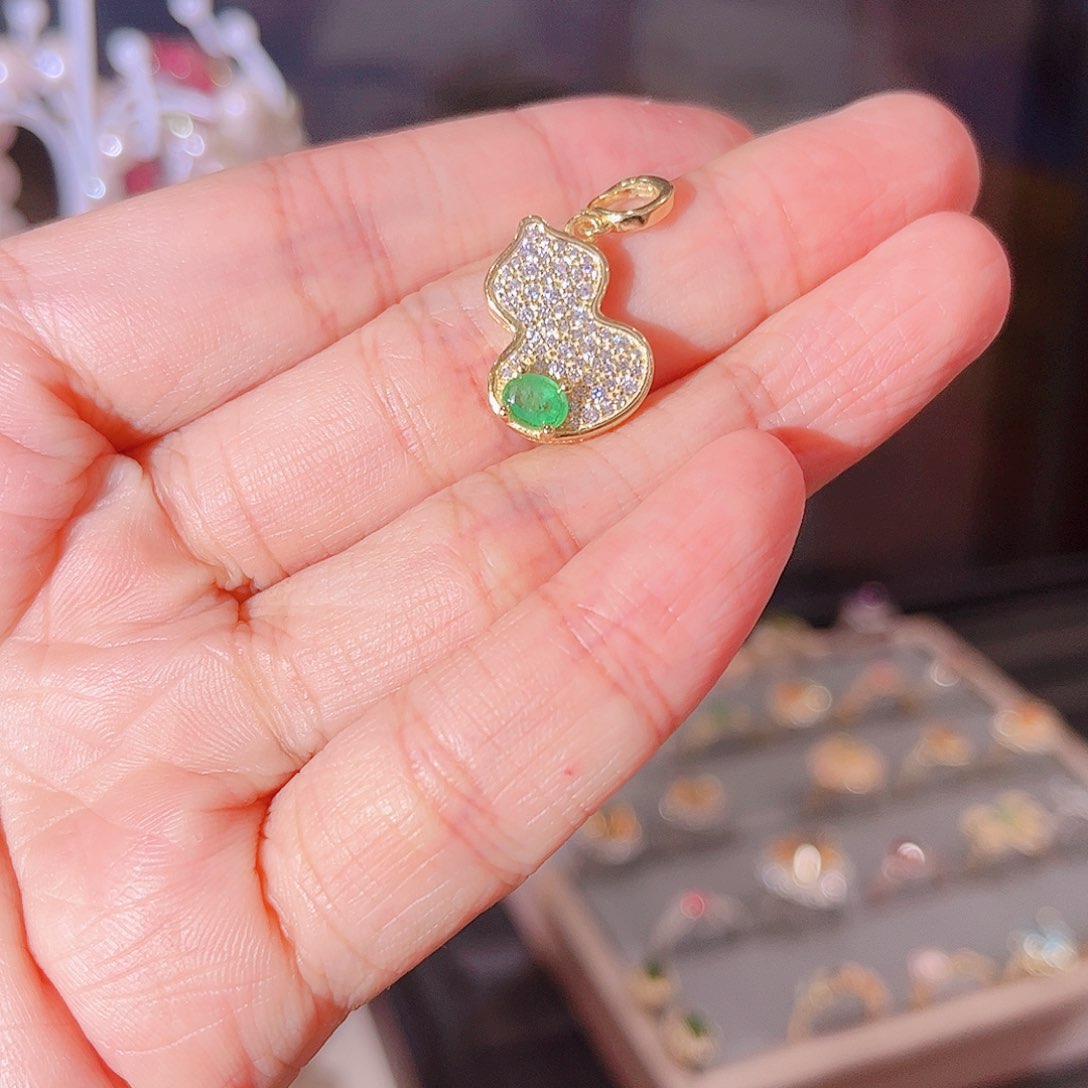 祖母绿颈饰银S925镶嵌