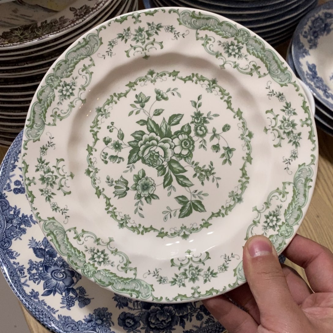 瓷微瑕绿色八寸平盘