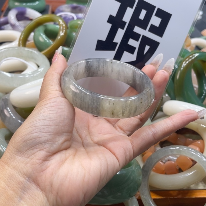 故***玉石英质玉未镶嵌珠宝奇石