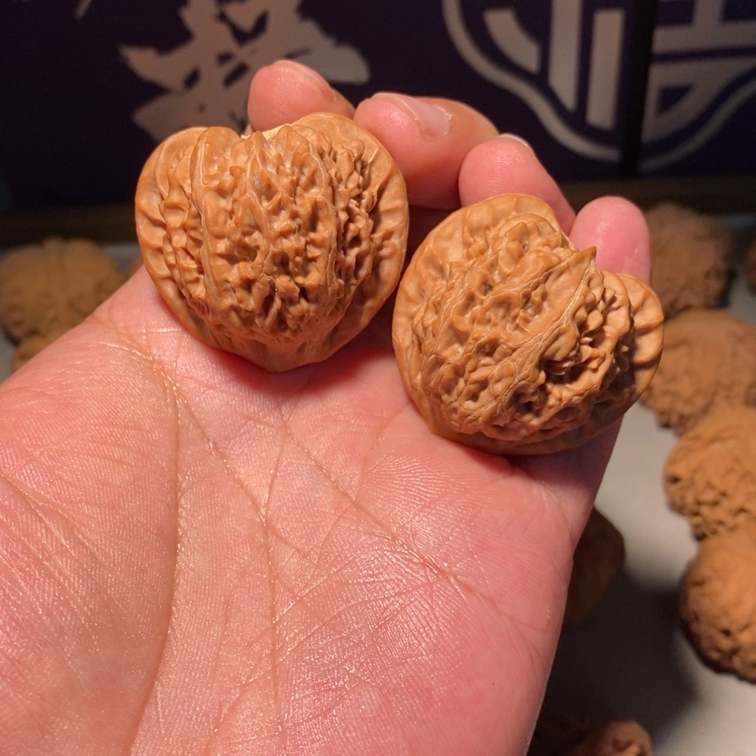 把件核桃40全品宫灯